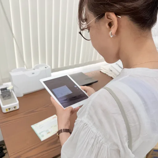 AI-OCRで自動仕訳される会計ソフトの画面