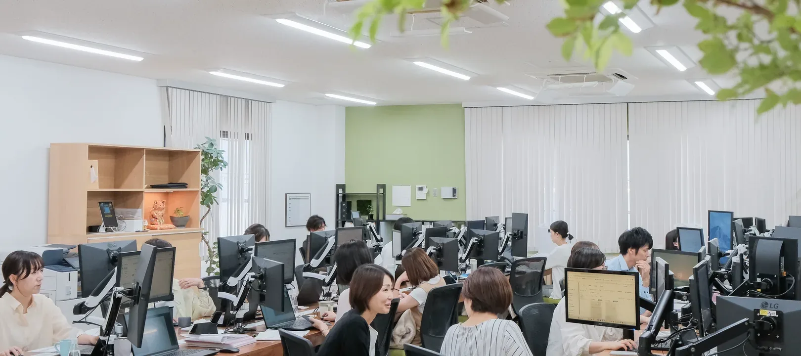 税理士法人GrowUp 草津事務所の執務風景