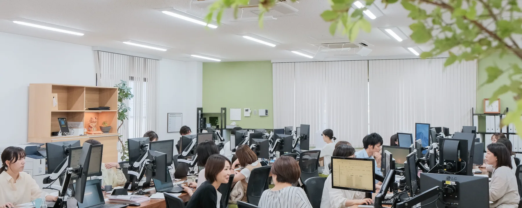税理士法人GrowUp 草津事務所の執務風景