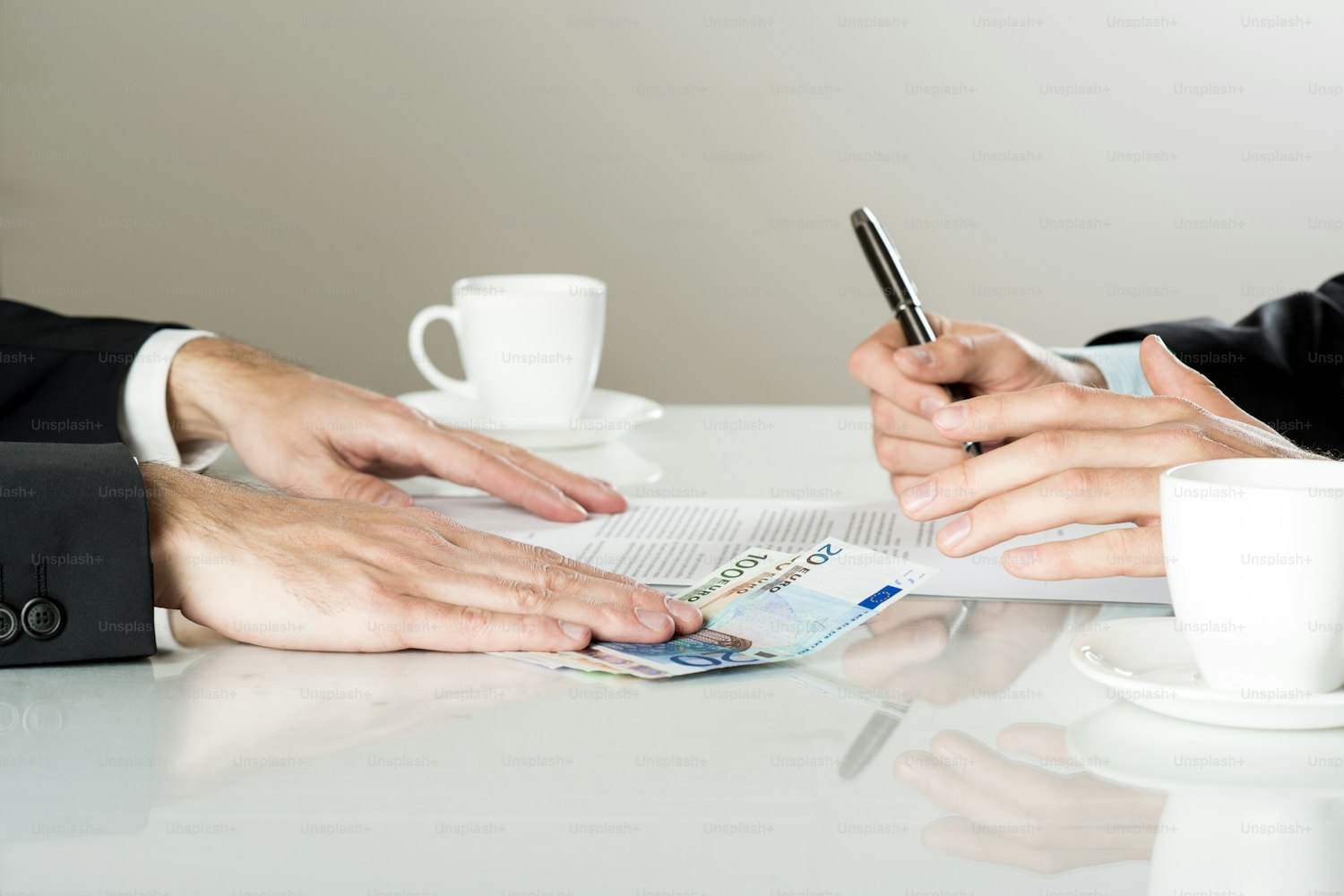 下請法が「取適法」に改正|手形払い廃止・振込手数料の扱いなど経理実務の変更点を解説